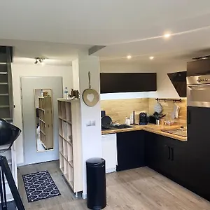 De 2 A A 100 M Des Pistes Avec Piscine Partagee Et Wifi , Manigod France