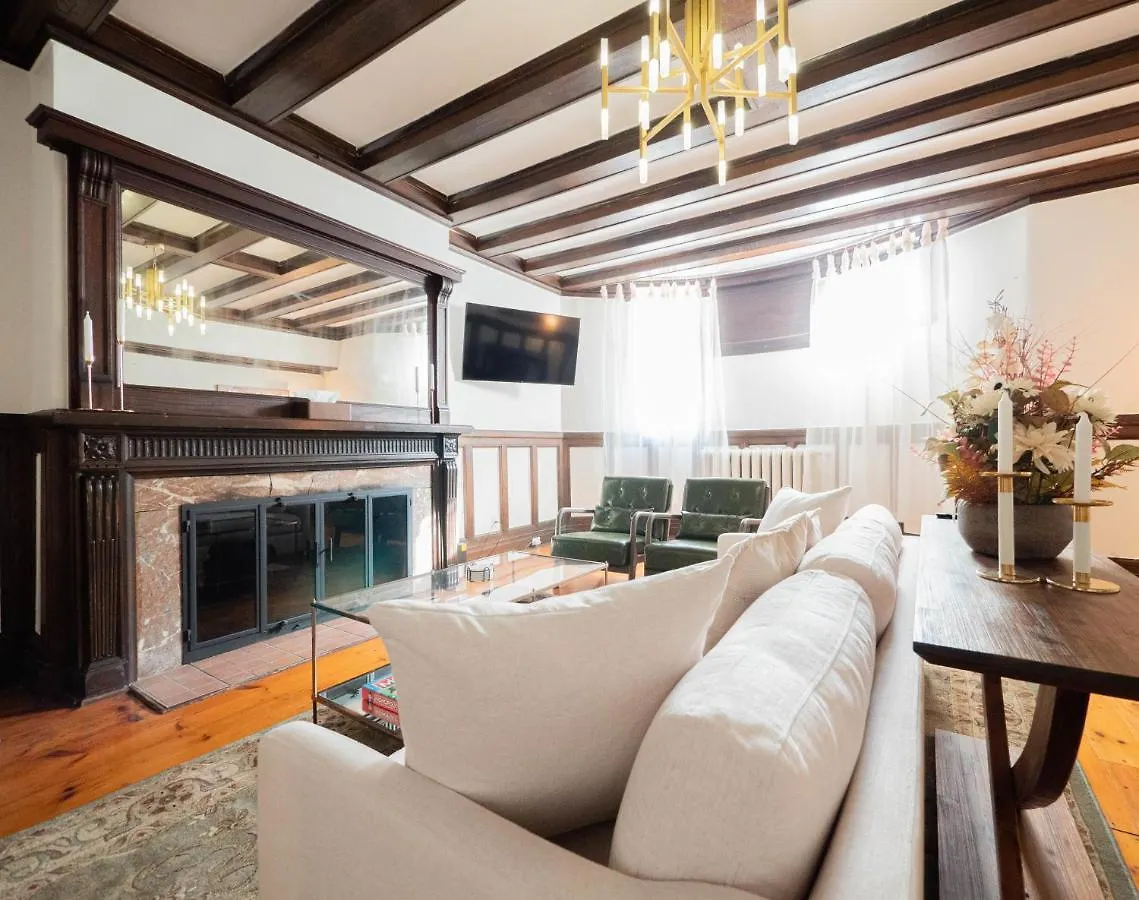 Historical Apartment In Montreal - The Lilibeth