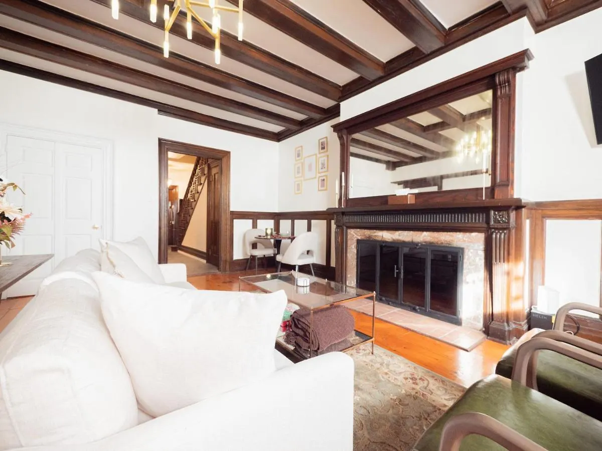 Historical Apartment In Montreal - The Lilibeth