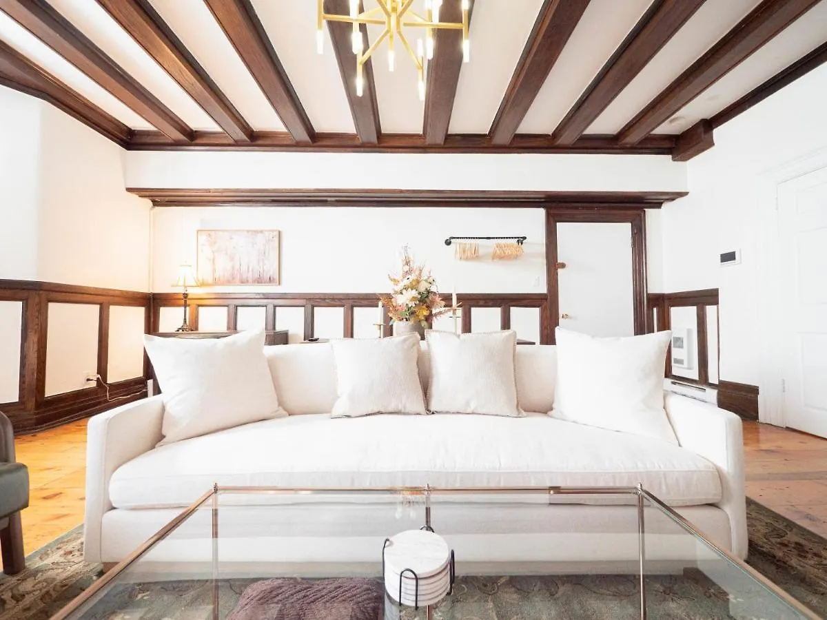 Historical Apartment In Montreal - The Lilibeth 0*,  Canada