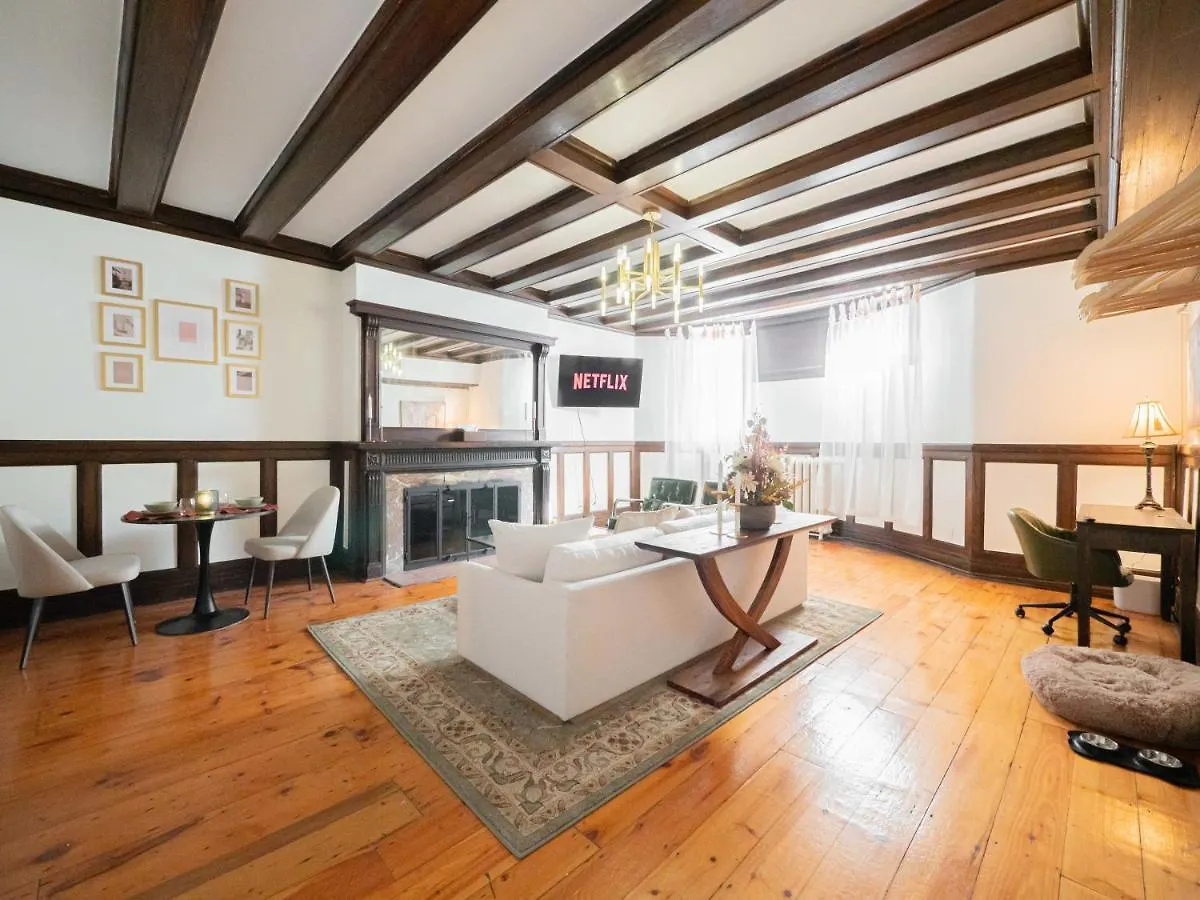 Historical Apartment In Montreal - The Lilibeth 0*,